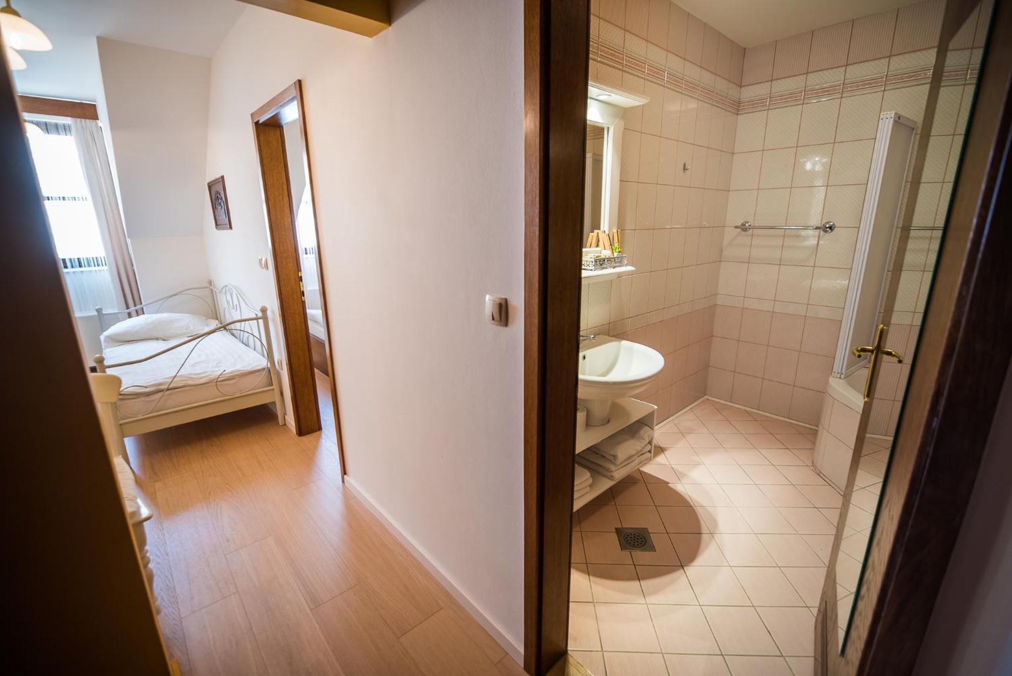 Splavar Rooms Brežice Δωμάτιο φωτογραφία